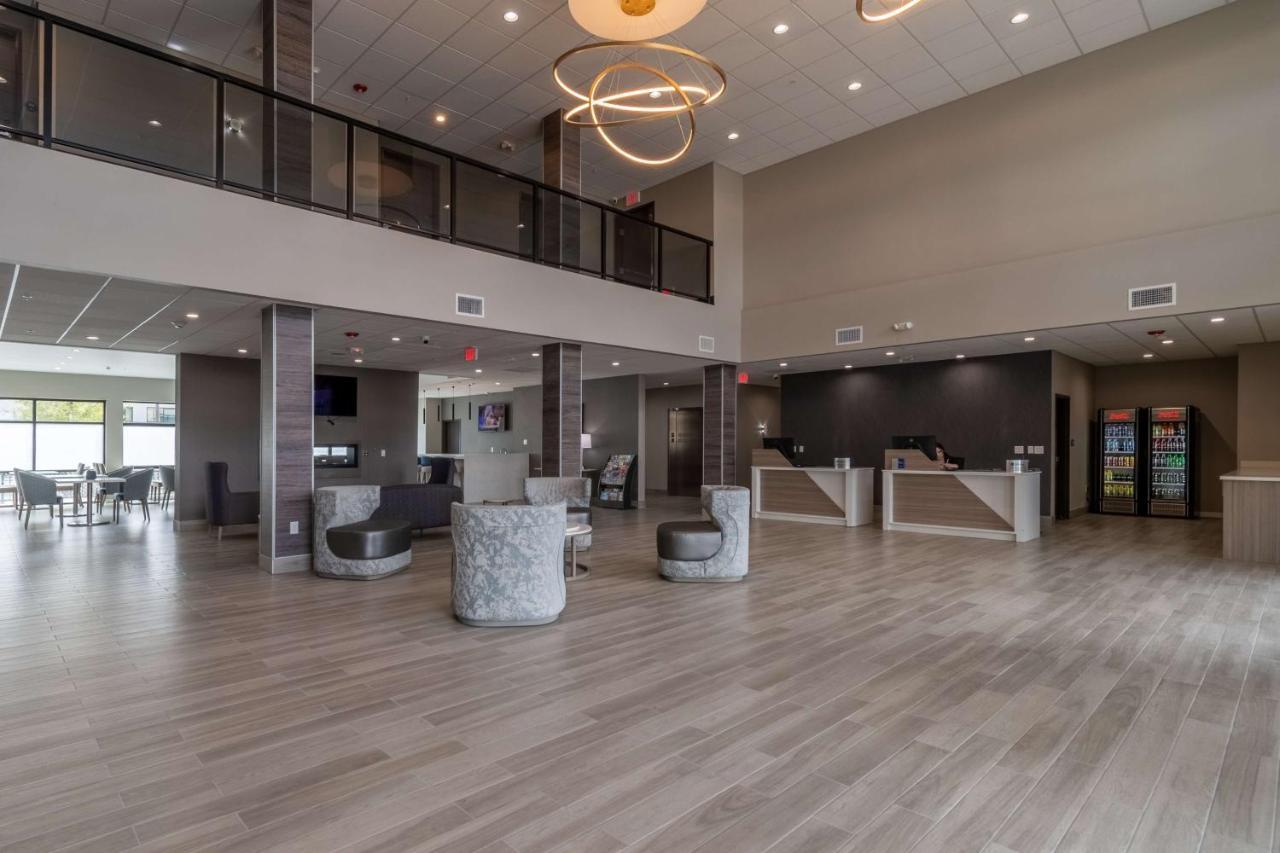Best Western Plus Tacoma Hotel Exterior photo