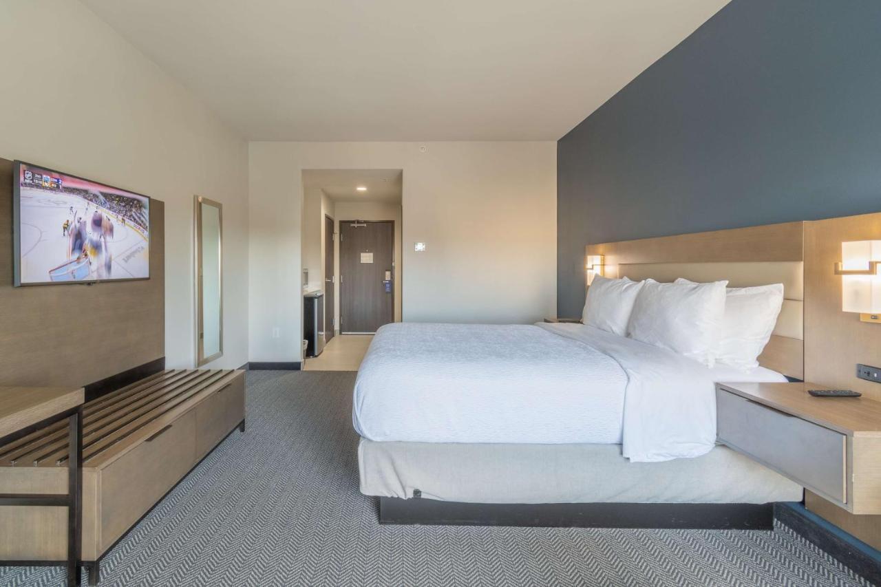 Best Western Plus Tacoma Hotel Exterior photo