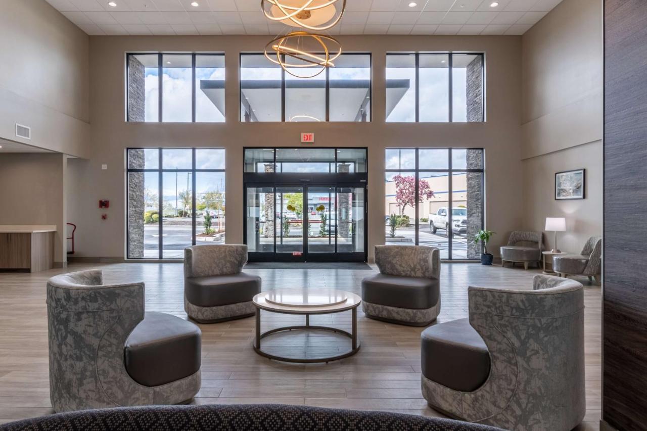 Best Western Plus Tacoma Hotel Exterior photo